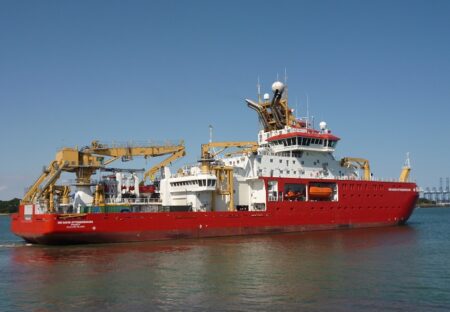 RRS Sir David Attenborough